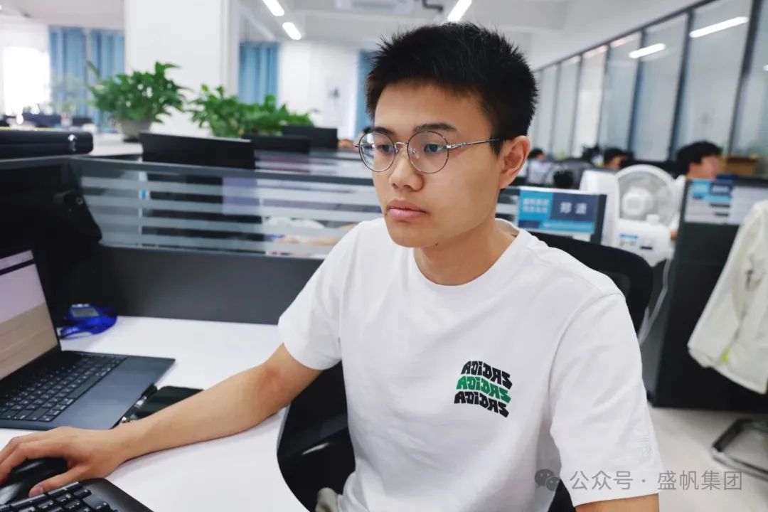 1749112796647065.jpg 1749112796647065.jpg